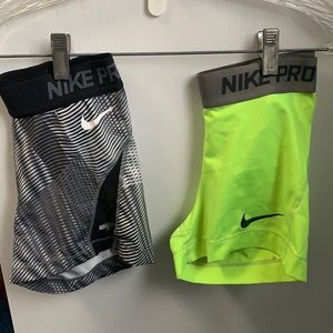 2 PAIRS NIKE PRO SPANDEX